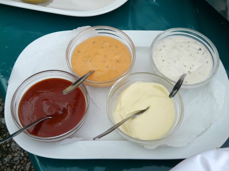 Dips et sauces pour accompagner l'apéro : 15 recettes qui font craquer