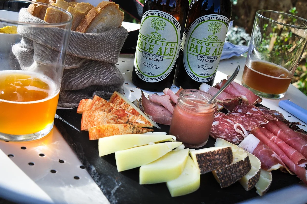 Tapas froides ou chaudes : le vrai équilibre d'un apéro espagnol