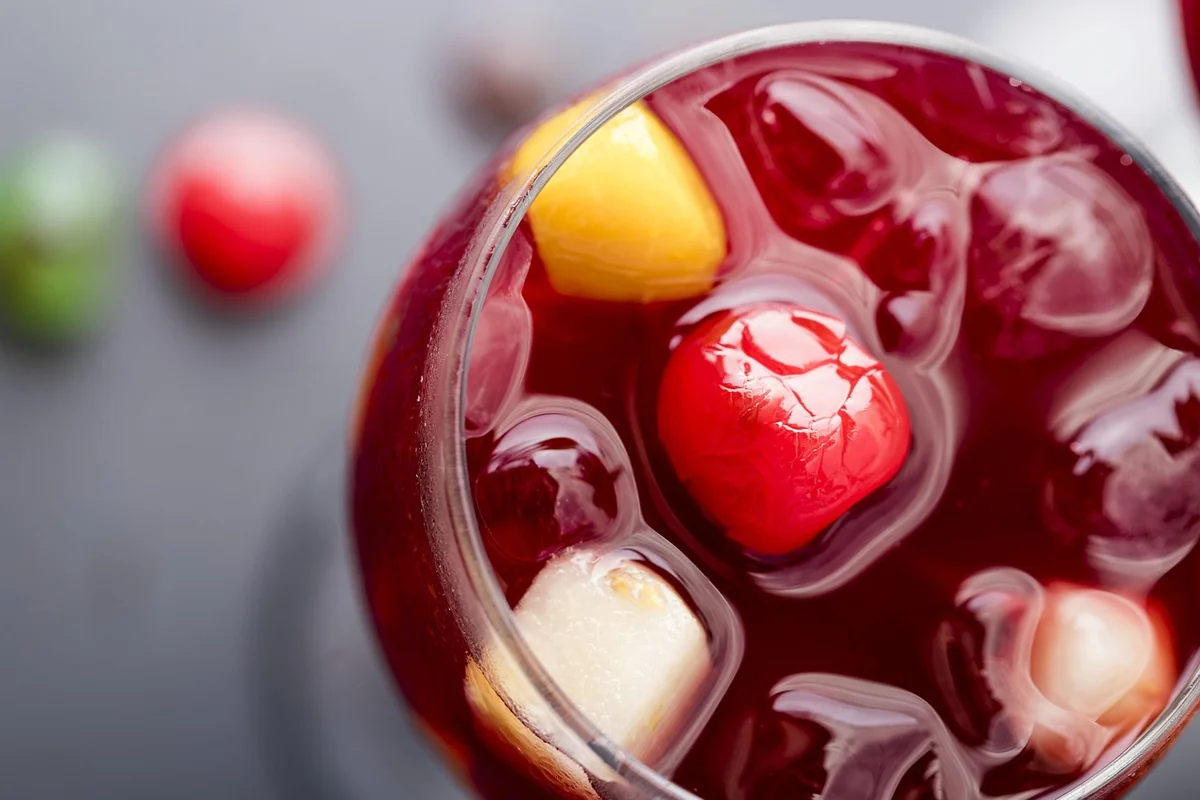 Ce qu'on boit pendant un apéro espagnol (et pourquoi ça compte autant que les tapas)